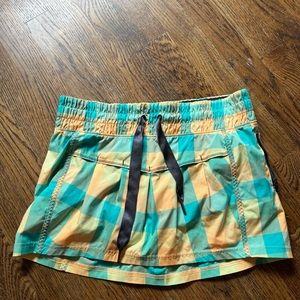 Lululemon Skirt. Teal and Orange color